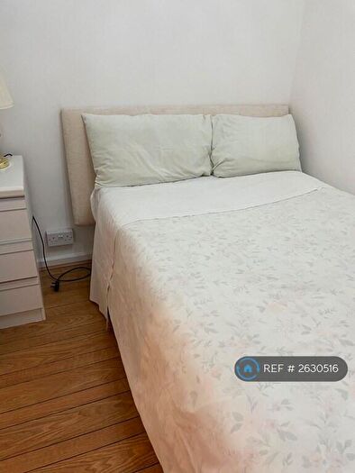 3 Bedroom Semi-Detached House To Rent In Montrose Avenue, Berkshire, SL3