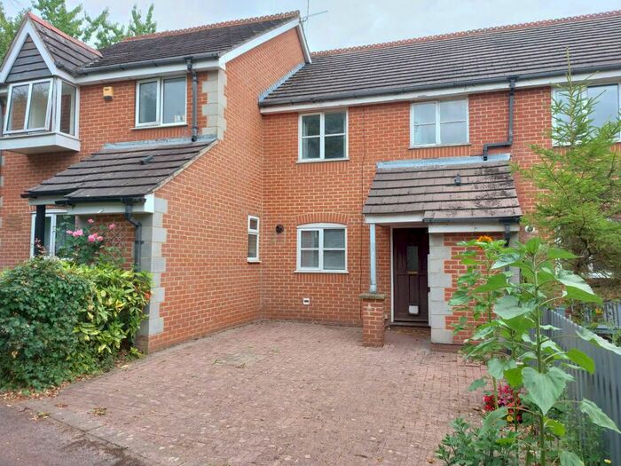 3 Bedroom Terraced House To Rent In Highmoor Copse, Swindon, Wiltshire, SN5