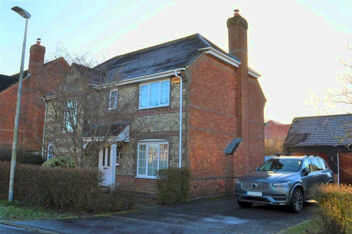 4 Bedroom Detached House To Rent In Kennedy Meadow, Hungerford, RG17