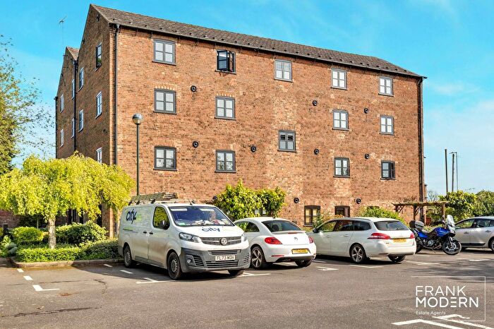 2 Bedroom Flat For Sale In West Bank, Sutton Bridge, PE12