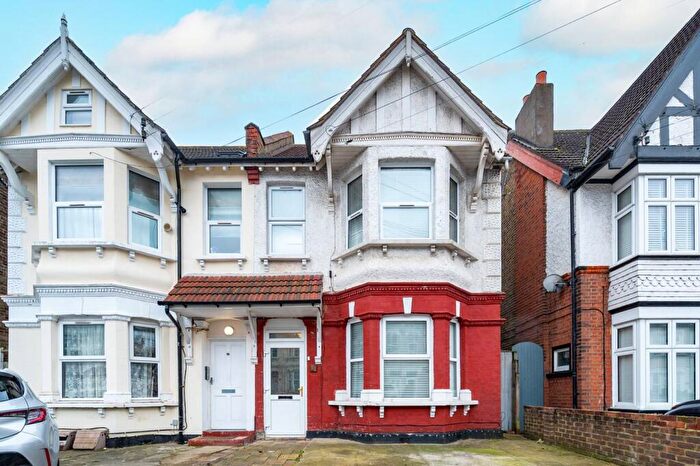 4 Bedroom Terraced House For Sale In Broughton Road, Croydon, Thornton Heath, CR7
