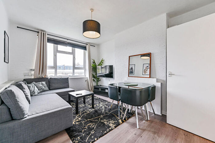 1 Bedroom Flat To Rent In Albion Road, , Stoke Newington, London, N16