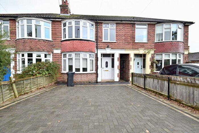 3 Bedroom Terraced House To Rent In Thurncourt Road, Thurnby Lodge, Leicester, LE5