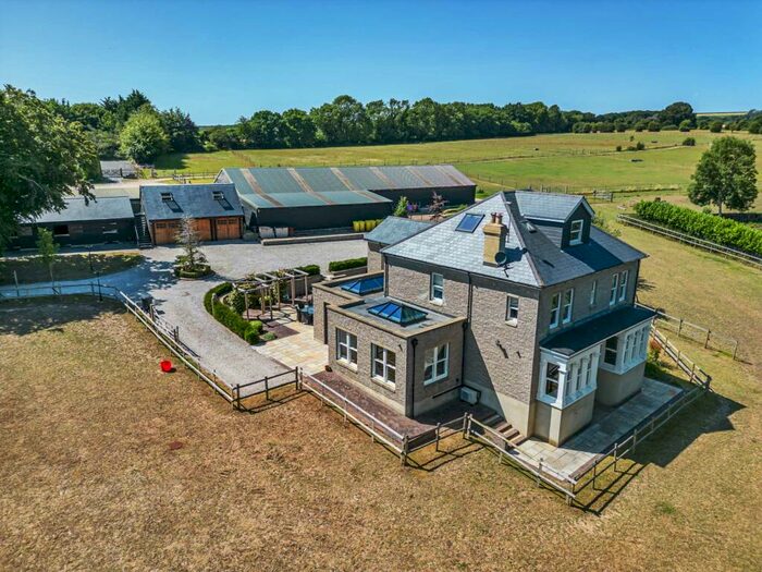 5 Bedroom Equestrian Facility For Sale In Clanfield, Hampshire, PO8