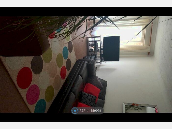 2 Bedroom Flat To Rent In Hayne Road, Beckenham, BR3