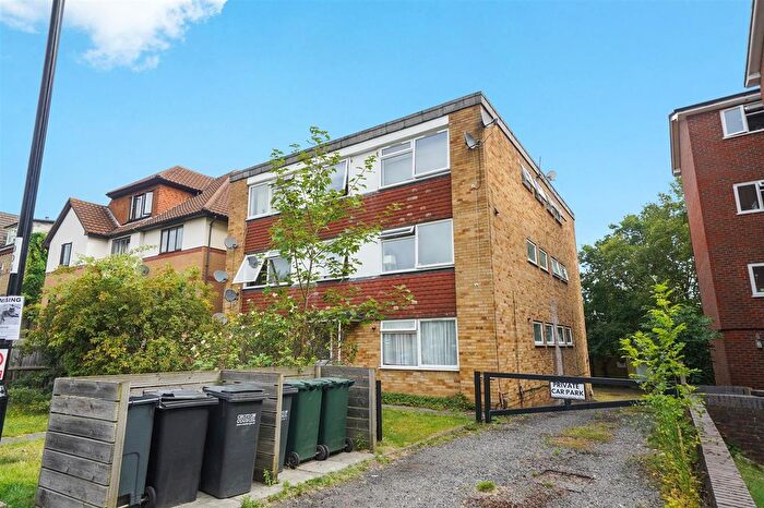 1 Bedroom Flat To Rent In Avenue Road, London, SE25