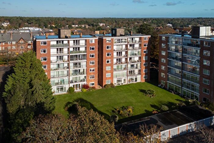 3 Bedroom Apartment To Rent In Cedar Manor, - Poole Road, Westbourne, BH4