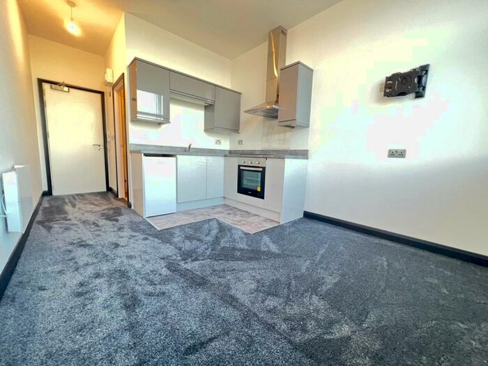 Flat To Rent In West Road, Harlow, CM20