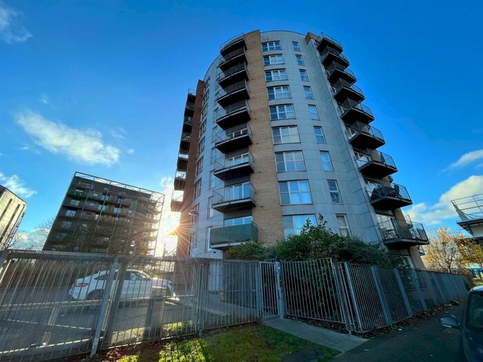 2 Bedroom Flat To Rent In The Drum, Sport City Beswick, M11