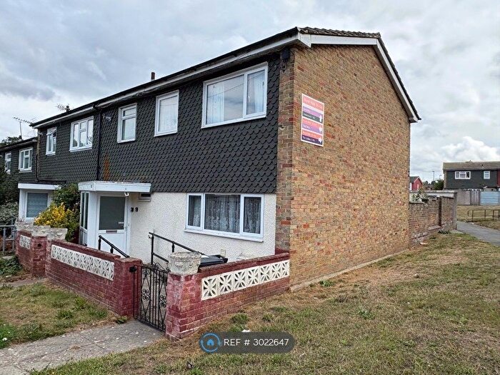 4 Bedroom End Terrace House To Rent In North Walk, Croydon, CR0