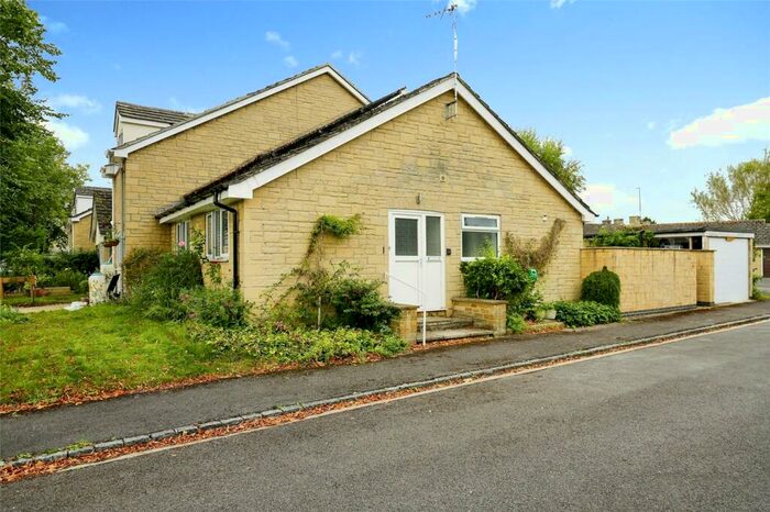 2 Bedroom Bungalow For Sale In The Limes, Stratton Audley, Bicester, Oxfordshire, OX27