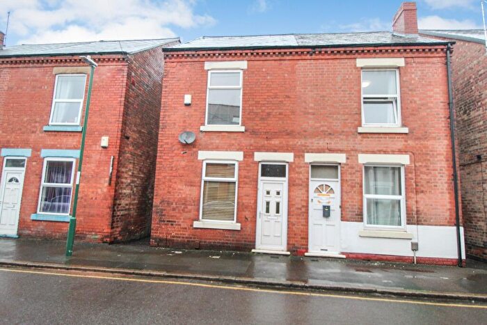 4 Bedroom Terraced House For Sale In City Road, Dunkirk, Nottingham, NG7