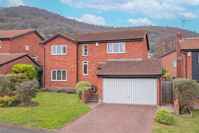 4 Bedroom Detached House For Sale In The Moorlands, Malvern, WR14