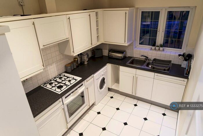 2 Bedroom Flat To Rent In Talbot Avenue, Bournemouth, BH3