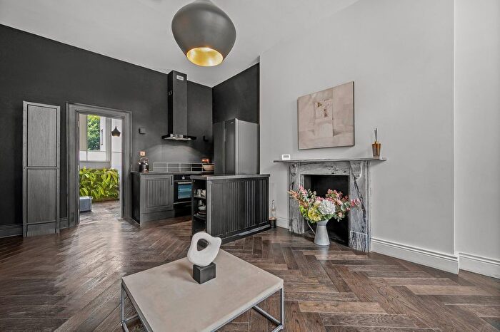 1 Bedroom Flat For Sale In Guilford Street, Bloomsbury, WC1N