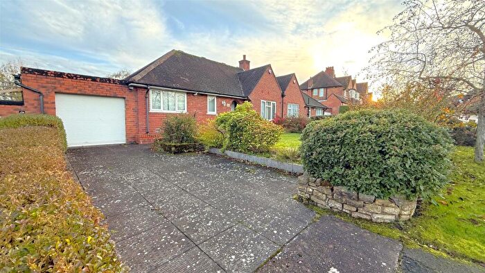 2 Bedroom Semi-Detached Bungalow For Sale In Green Meadow Road, Selly Oak Bvt, Birmingham, B29