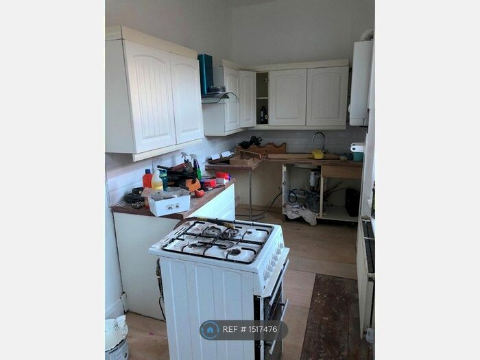 2 Bedroom End Of Terrace House To Rent In Horsman Street, Bradford, BD4