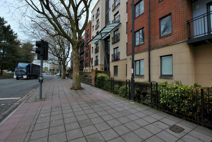 2 Bedroom Flat To Rent In Bedminster Parade, Bristol, BS3