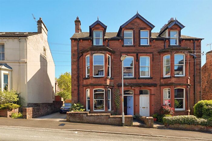 6 Bedroom Property For Sale In Lowther Street, Penrith, CA11