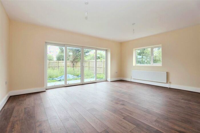 2 Bedroom Bungalow For Sale In Rochester Way, Twyford, Banbury, Oxfordshire, OX17