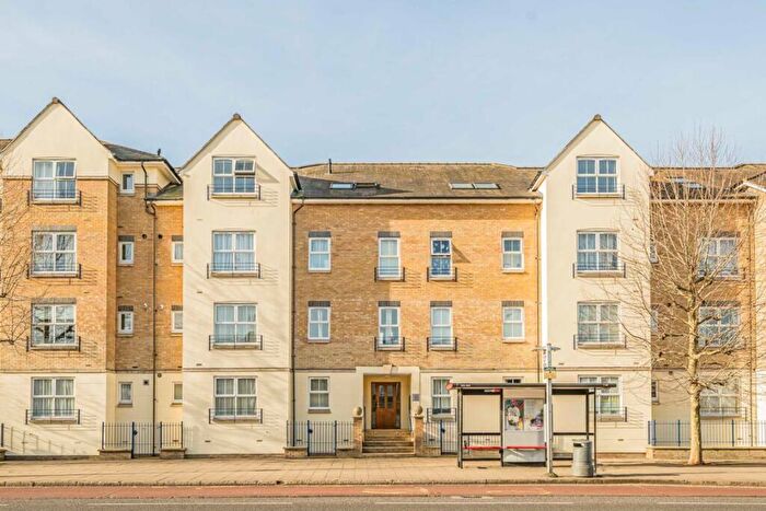 1 Bedroom Flat To Rent In Richmond Road, Kingston Upon Thames, KT2
