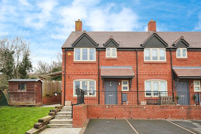 3 Bedroom End Of Terrace House For Sale In Meulan Way, Napton, Southam, CV47