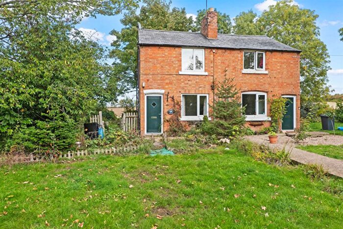 2 Bedroom Semi-Detached House For Sale In Alcester Road, Stratford-Upon-Avon, CV37