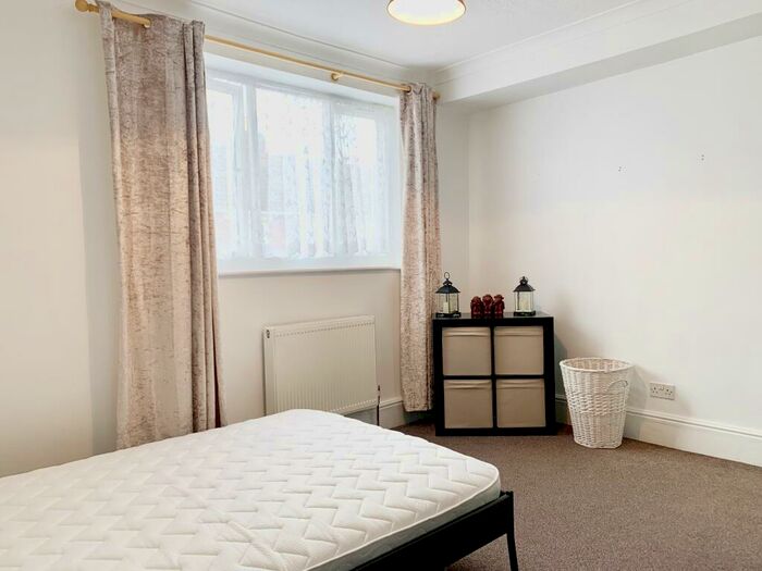 2 Bedroom House To Rent In Station Road, Copnor, PO3