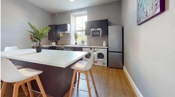 5 Bedroom Flat To Rent In Greenbank Terrace, Greenbank, Plymouth, Devon, PL4