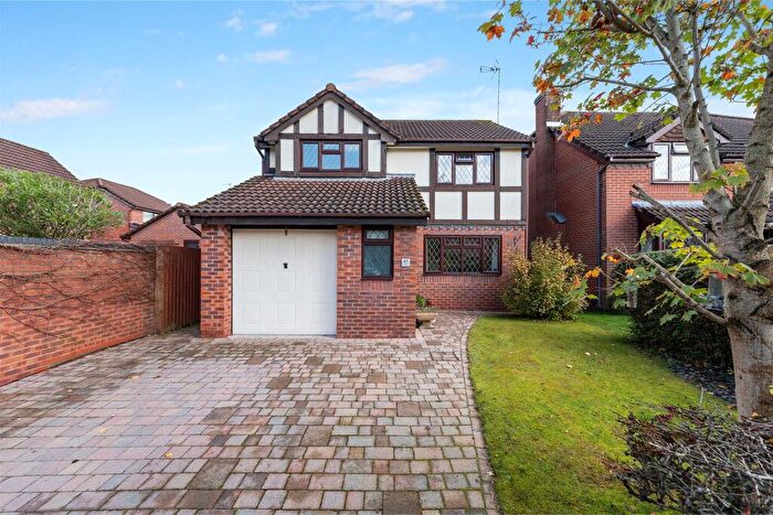4 Bedroom Detached House For Sale In Brampton Avenue, Macclesfield, SK10
