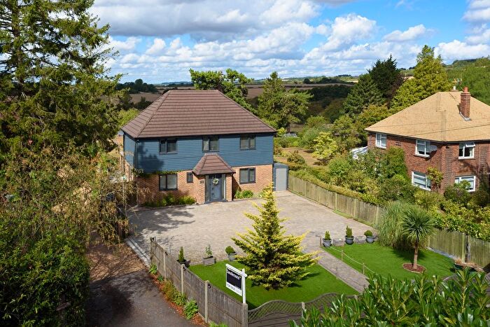 5 Bedroom Detached House For Sale In Pluckley Road, Charing, TN27