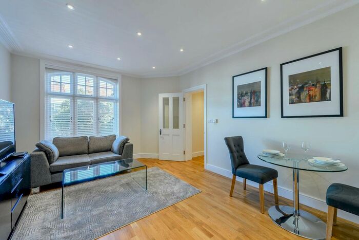 1 Bedroom Flat To Rent In Hamlet Gardens, Kings Street, London, W6