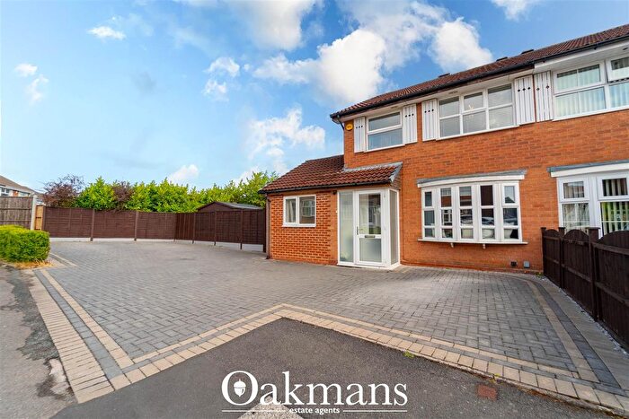 3 Bedroom Semi-Detached House For Sale In Foxhope Close, Birmingham, B38