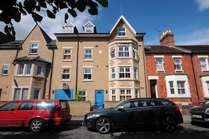 1 Bedroom Flat To Rent In C Marlborough RoadGrandpontOxford, OX1