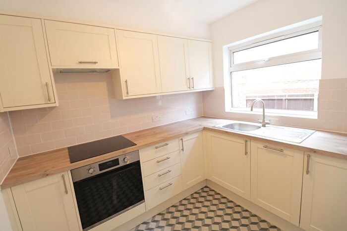 1 Bedroom Flat For Sale In Overton Road, Sutton, Surrey, SM2