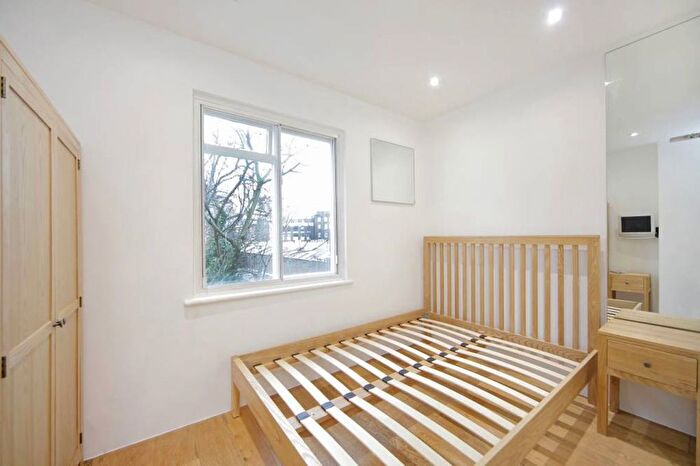 Studio To Rent In Marloes Road, Kensington, W8