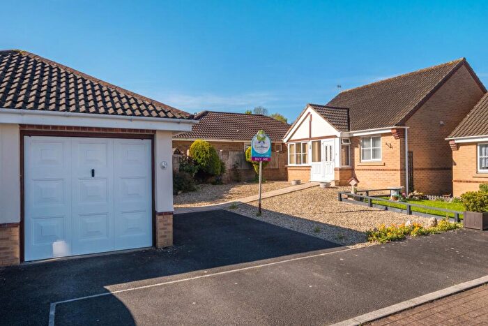 2 Bedroom Detached Bungalow For Sale In Becklake Close, Roundswell, Barnstaple, Devon, EX31
