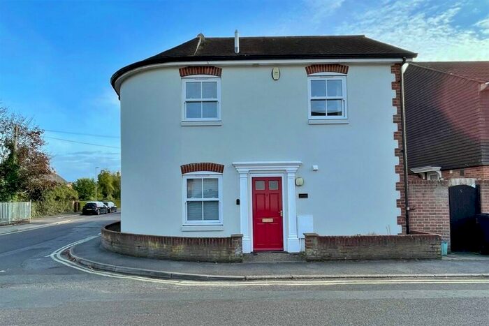 2 Bedroom End Of Terrace House To Rent In Wareham, BH20