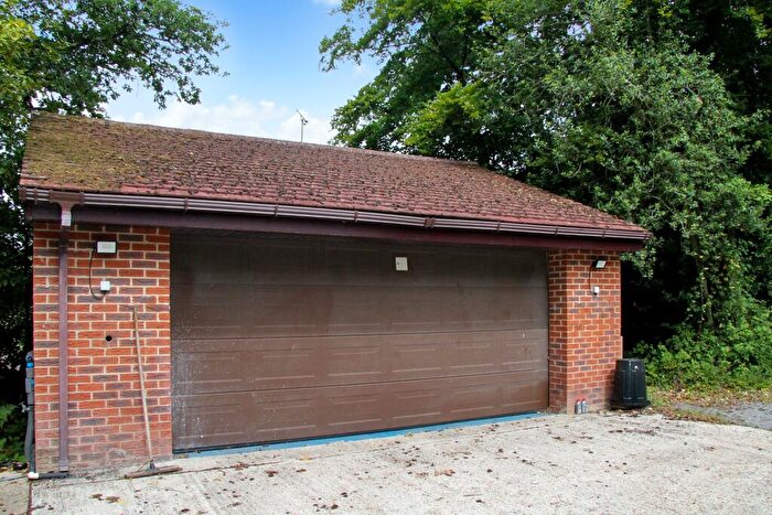4 Bedroom Detached Bungalow For Sale In Wickham, Hampshire, PO17