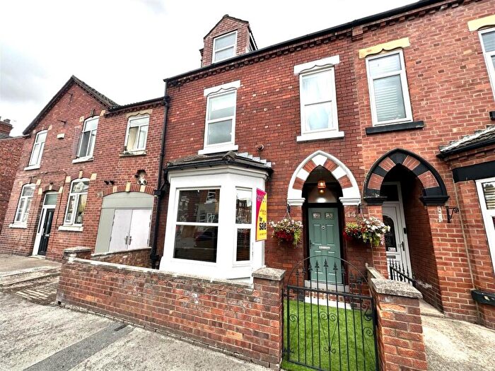6 Bedroom Terraced House For Sale In Dunhill Road, Goole, DN14
