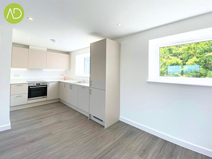 2 Bedroom Apartment To Rent In Lampits, Hoddesdon, EN11