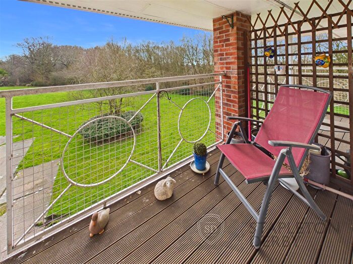 1 Bedroom Flat For Sale In Stratton Drive, St. Helens, WA9