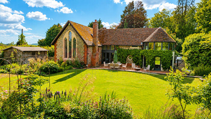 3 Bedroom Detached House For Sale In Bishopstone, Aylesbury, HP17