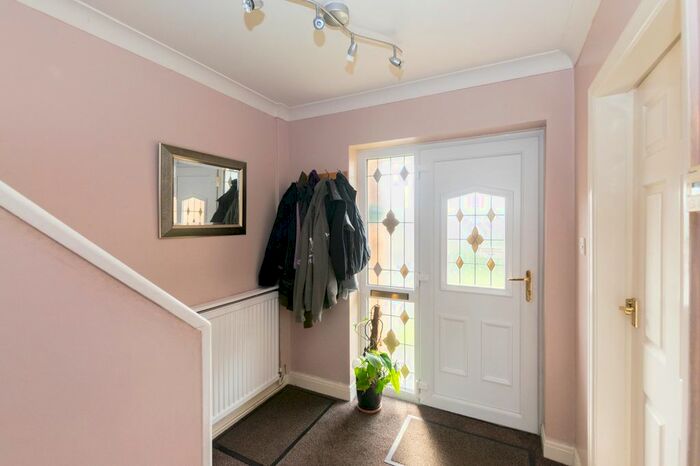 3 Bedroom Semi-Detached House For Sale In Wavell Street, Selby, YO8