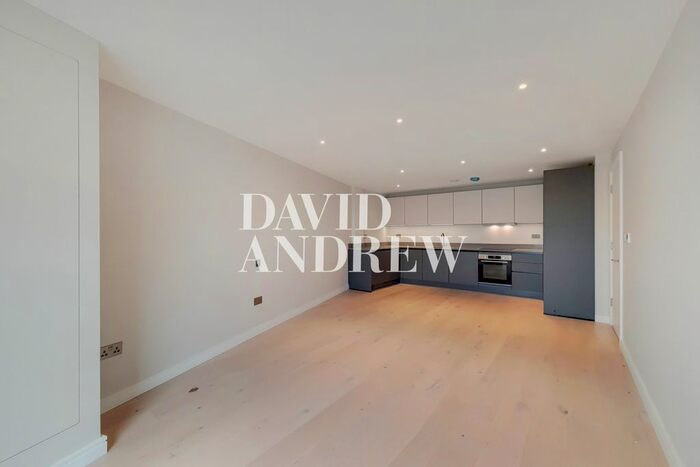 2 Bedroom Flat To Rent In Tottenham Lane, London, N8