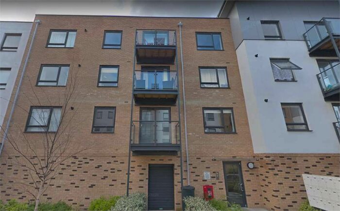 2 Bedroom Flat To Rent In Creek Mill Way, Dartford, Kent, DA1