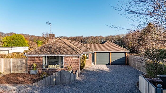 3 Bedroom Detached Bungalow For Sale In Cholderton Road, Andover, SP11