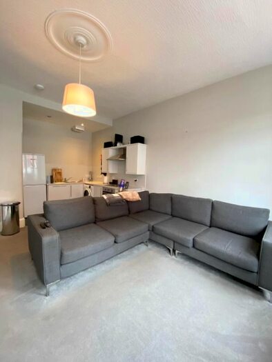 2 Bedroom Flat To Rent In Hazel Avenue, Clarkston, Glasgow, G44