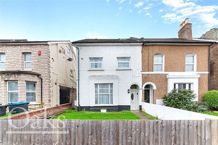 1 Bedroom Flat For Sale In Holmesdale Road, South Norwood, SE25