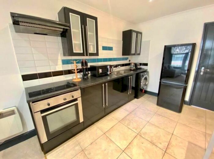 1 Bedroom Flat To Rent In Westgate, Huddersfield, HD1